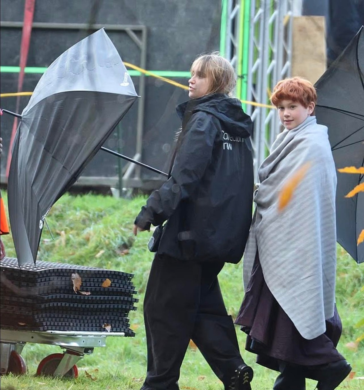 해리포터 드라마판 호그와트 빗자루수업 촬영짤 | 인스티즈