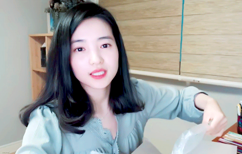 머리숱이 많아서 나눠주고 싶다는 김태리ㄷㄷ.jpgif | 인스티즈