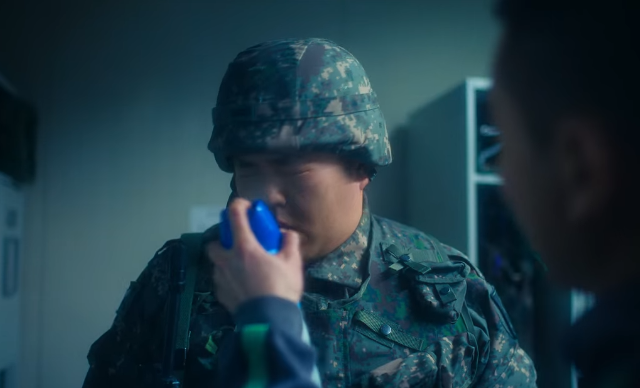 스포) D.P 모두가 충격받은 마지막 장면ㄷㄷㄷㄷ.jpg | 인스티즈