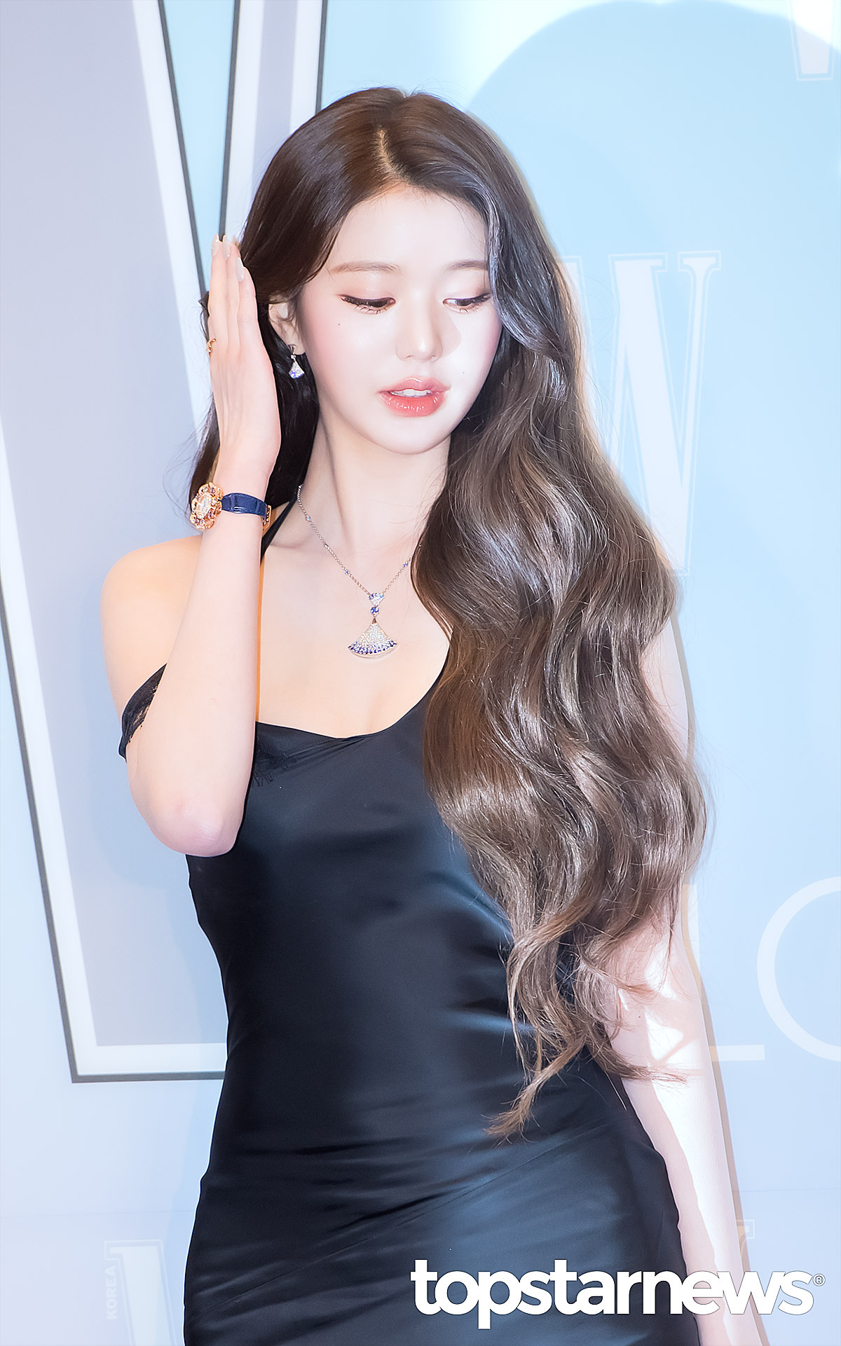 오늘자 W코리아 자선행사 아이브 레이 안유진 장원영 기사사진 | 인스티즈