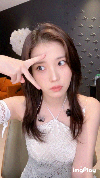 매일매일 이뻐지는 오늘자 아이유 미모 | 인스티즈