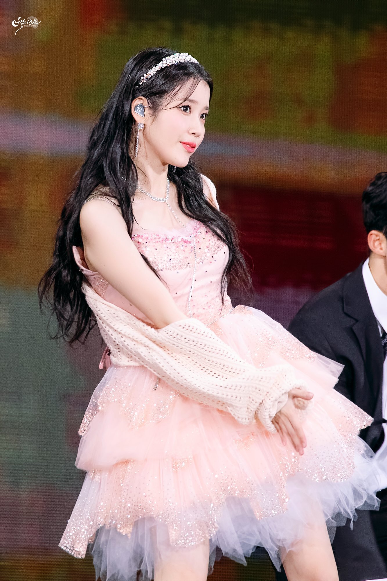 아이유:2022년에 콘서트 2번밖에 안했으니 내년에른 본격적으로 달린다! | 인스티즈