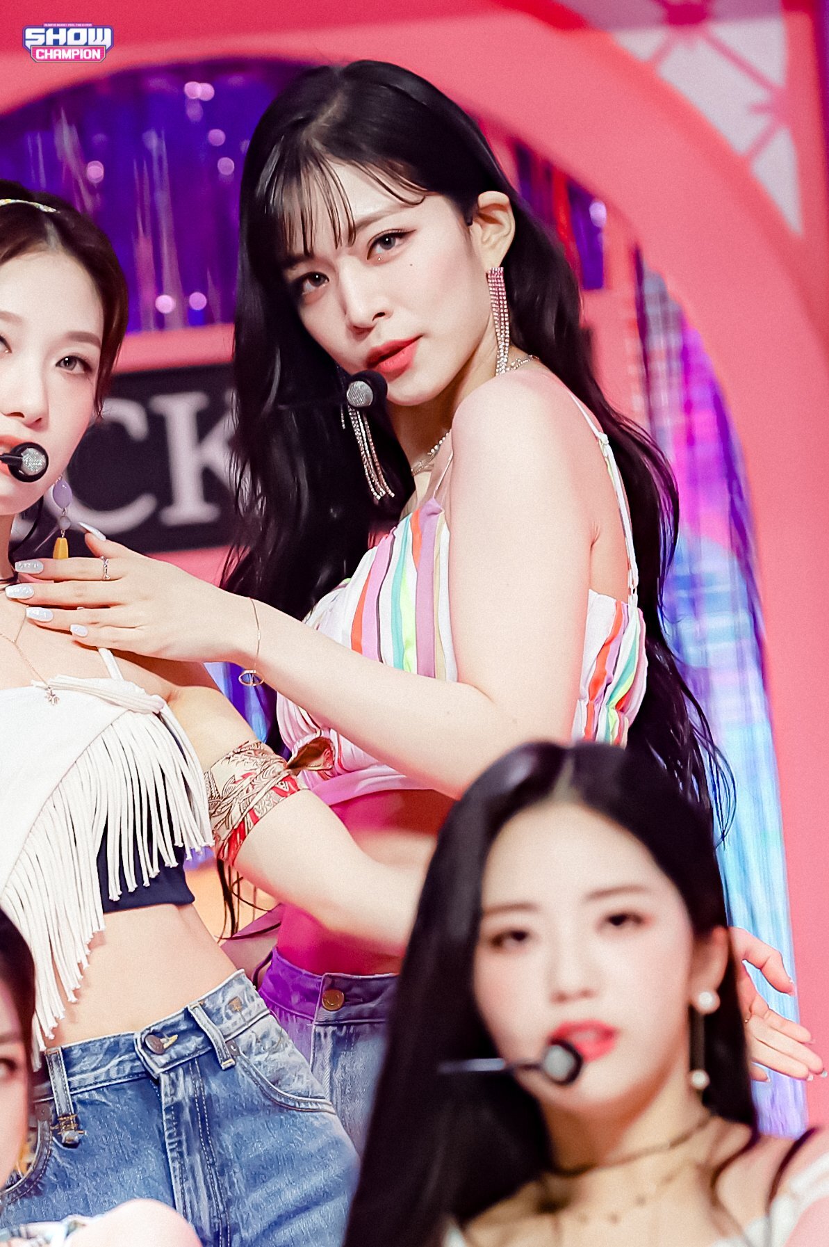 (스압)얼굴도 몸매도 이쁜 프로미스나인 이채영.jpgif | 인스티즈