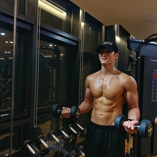 넷플릭스 네이버 웹툰 캐슬 이런 캐스팅 나오면 대박 성공 가능 vs 힘들다 | 인스티즈