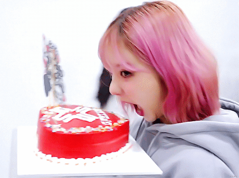 핑크색 머리가 가장 잘 어울리는 여자아이돌 걸그룹 멤버는? .gif | 인스티즈