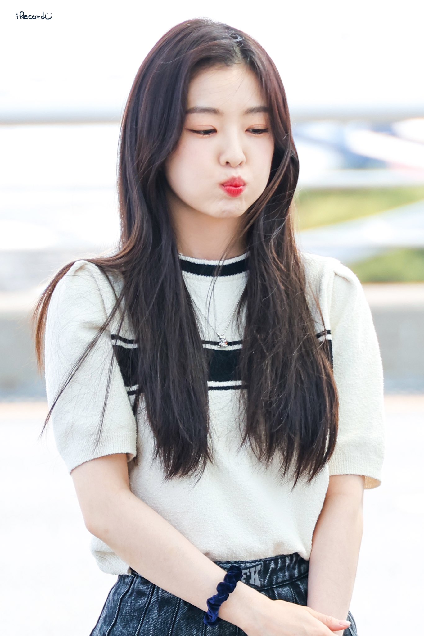 최근 공항 출국하는 아이린.jpgif | 인스티즈