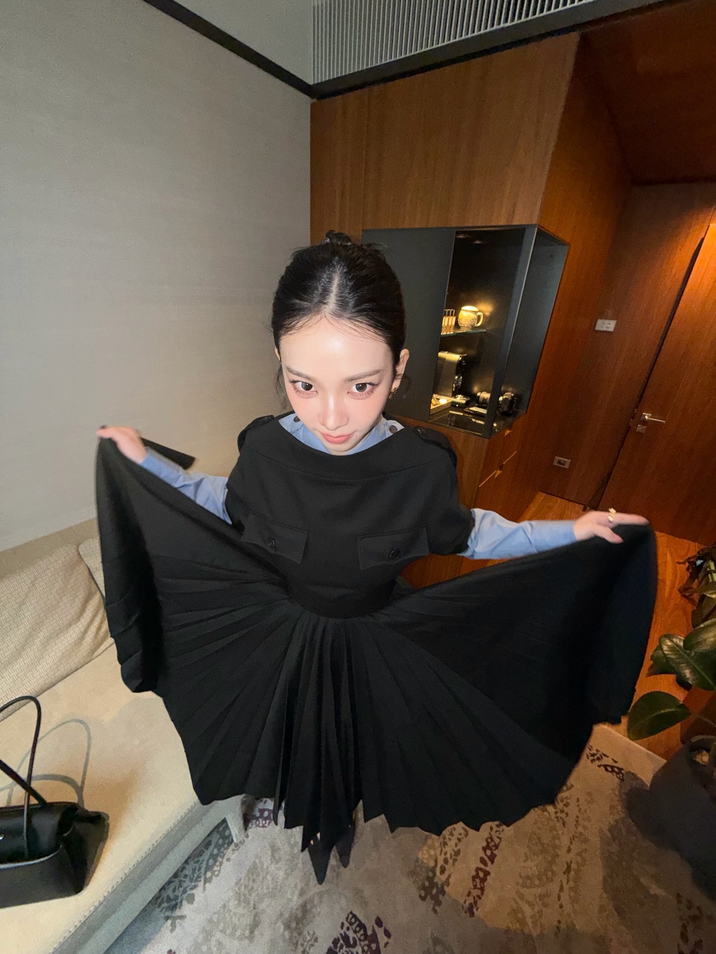 올빽머리 프라다 풀착장한 카리나 인스타 .jpg | 인스티즈