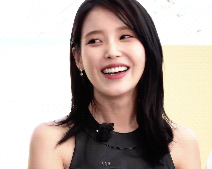 (스압)최근 아이유 미모 ㄷㄷㄷ.jpgif | 인스티즈