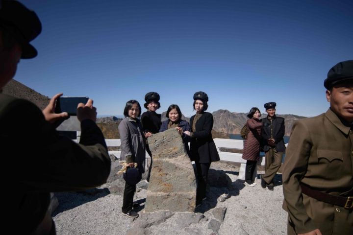 북한 상류층 고등학생 수학여행 사진 | 인스티즈