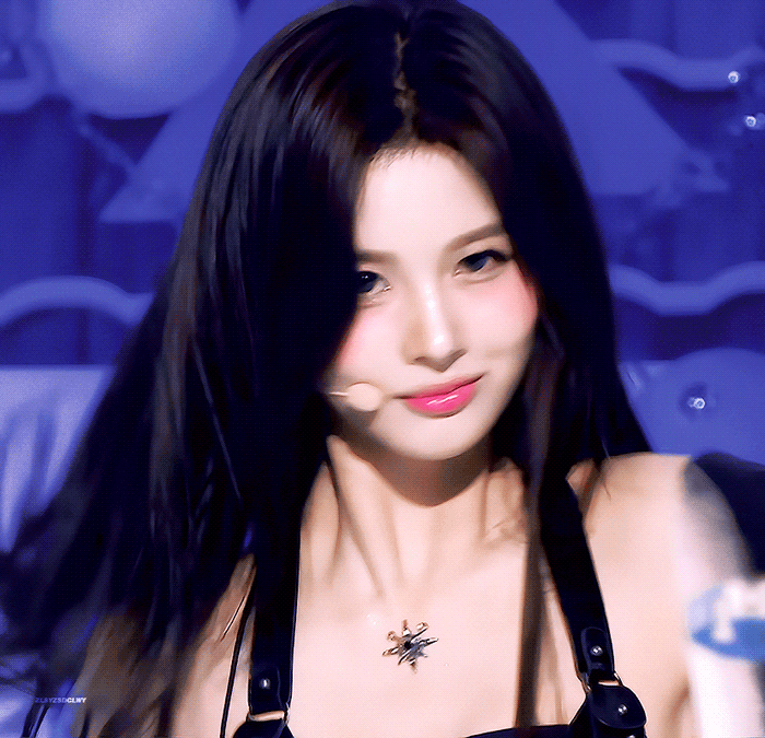 취향따라 갈린다는 설윤 헤어스타일 | 인스티즈