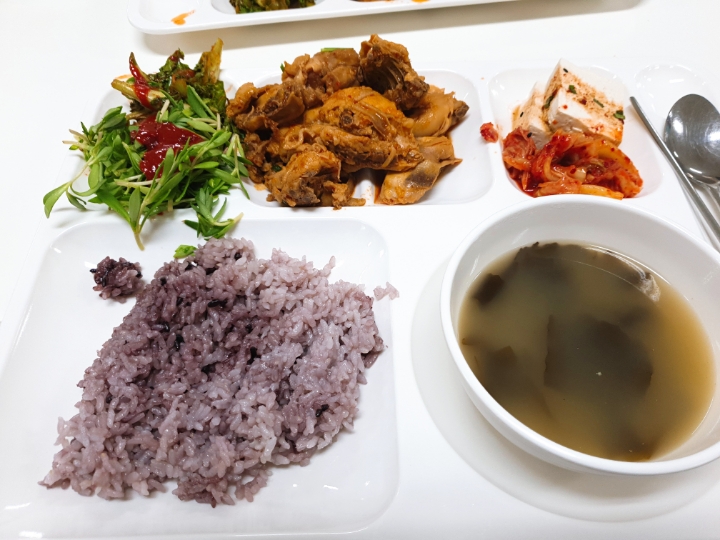 이직한 회사 한달간 구내식당 밥 - 웃긴자료 ‥‥‥‥‥、 - 도탁스 (DOTAX) 이직한 회사 한달간 구내식당 밥