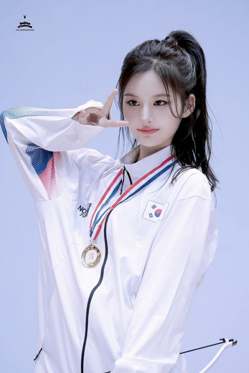 외모에 비수기가 없다는 설윤 얼굴.jpgif | 인스티즈