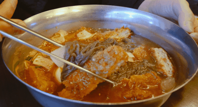 eb0ce5c1741022b302bf9c109d4f8e9074292454