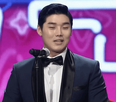 tvn 10주년 시상식 .gif | 인스티즈