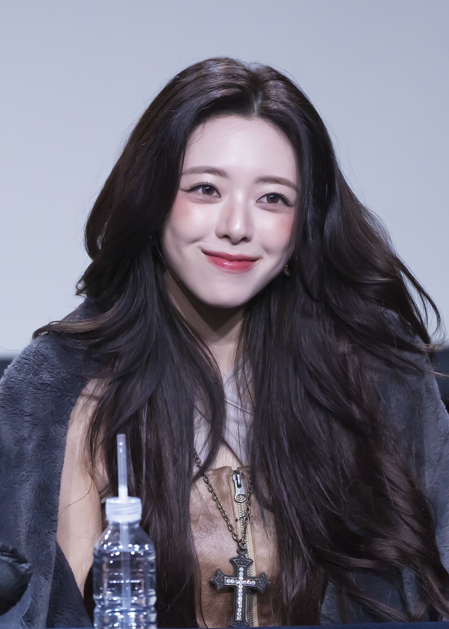 (스압)여자여자한 ITZY 유나.jpgif | 인스티즈