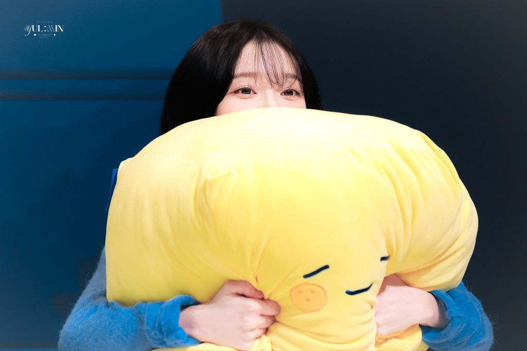 오늘도 팬사인회 하는 윈터 | 인스티즈