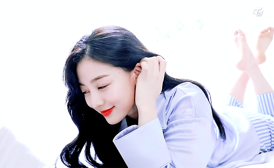 해변에서 화보 찍는 트와이스 지효 | 인스티즈