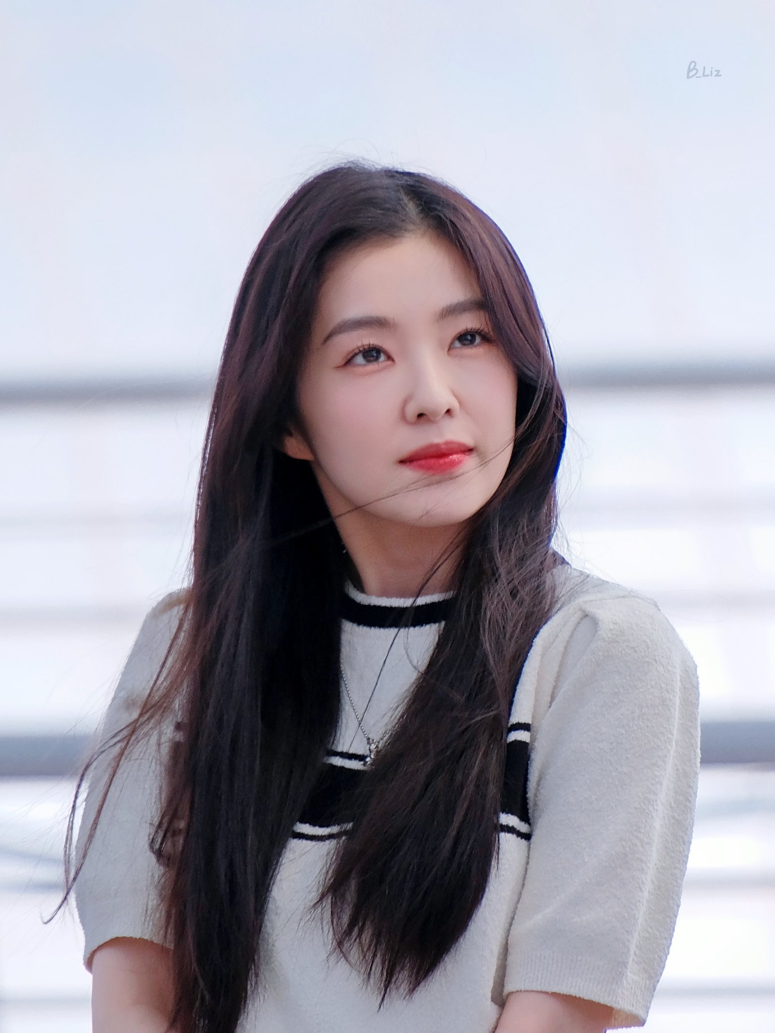 최근 공항 출국하는 아이린.jpgif | 인스티즈