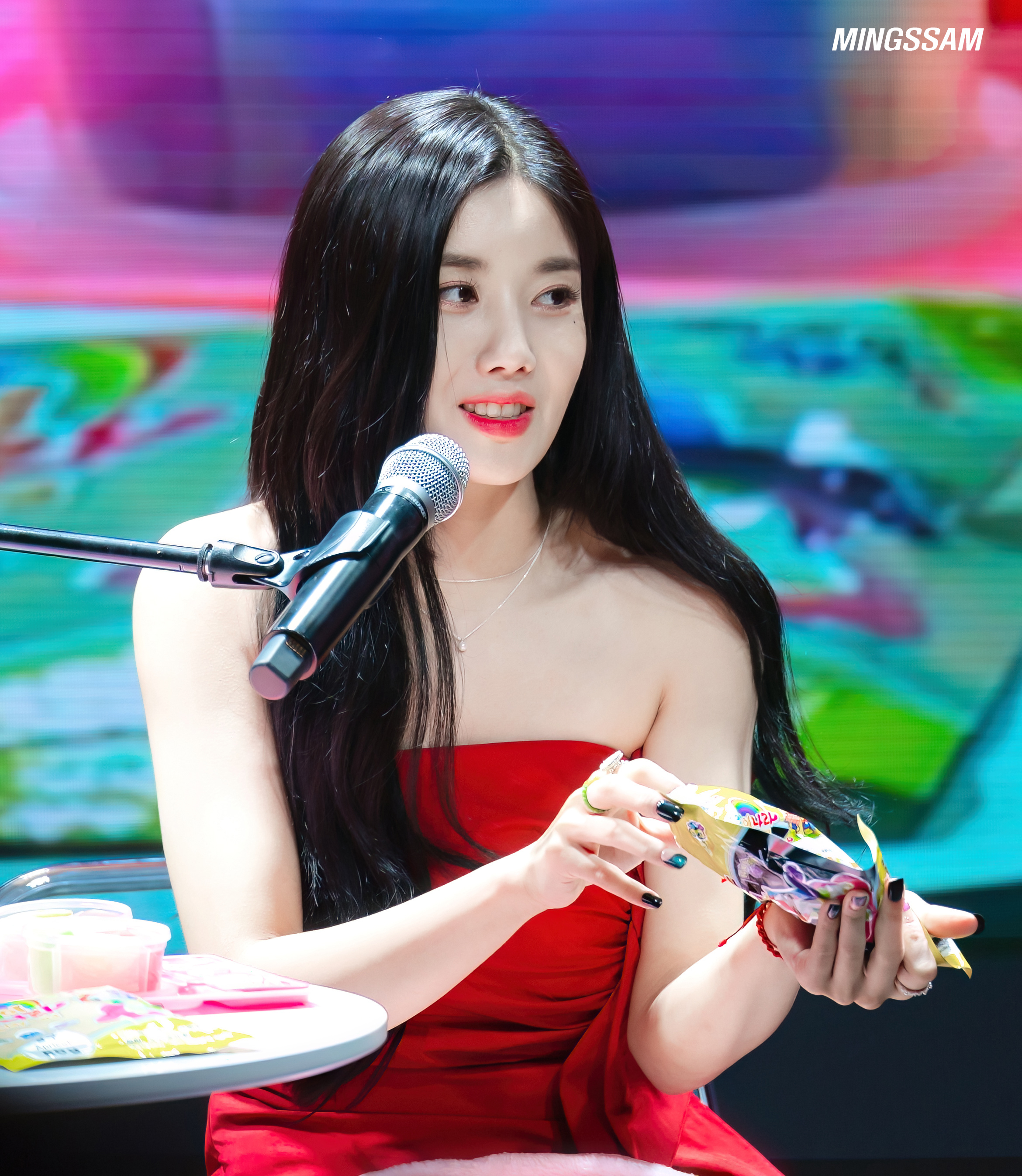 (스압)더 예뻐진 최근 권은비.jpgif | 인스티즈