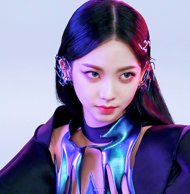 카리나 웃는 짤.gif | 인스티즈