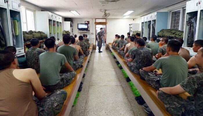 ㅈㅇ하지 않으면 못나가는 방.jpg | 인스티즈