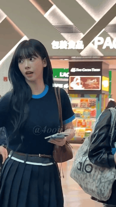 공항에서 존 못 카리나.jpgif | 인스티즈