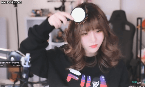 여전히 고데기 못다루는 31살 소니쇼 ㅋㅋㅋ.gif | 인스티즈