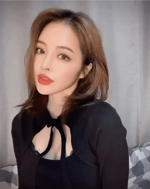 웃는게 이쁜 모델 | 인스티즈