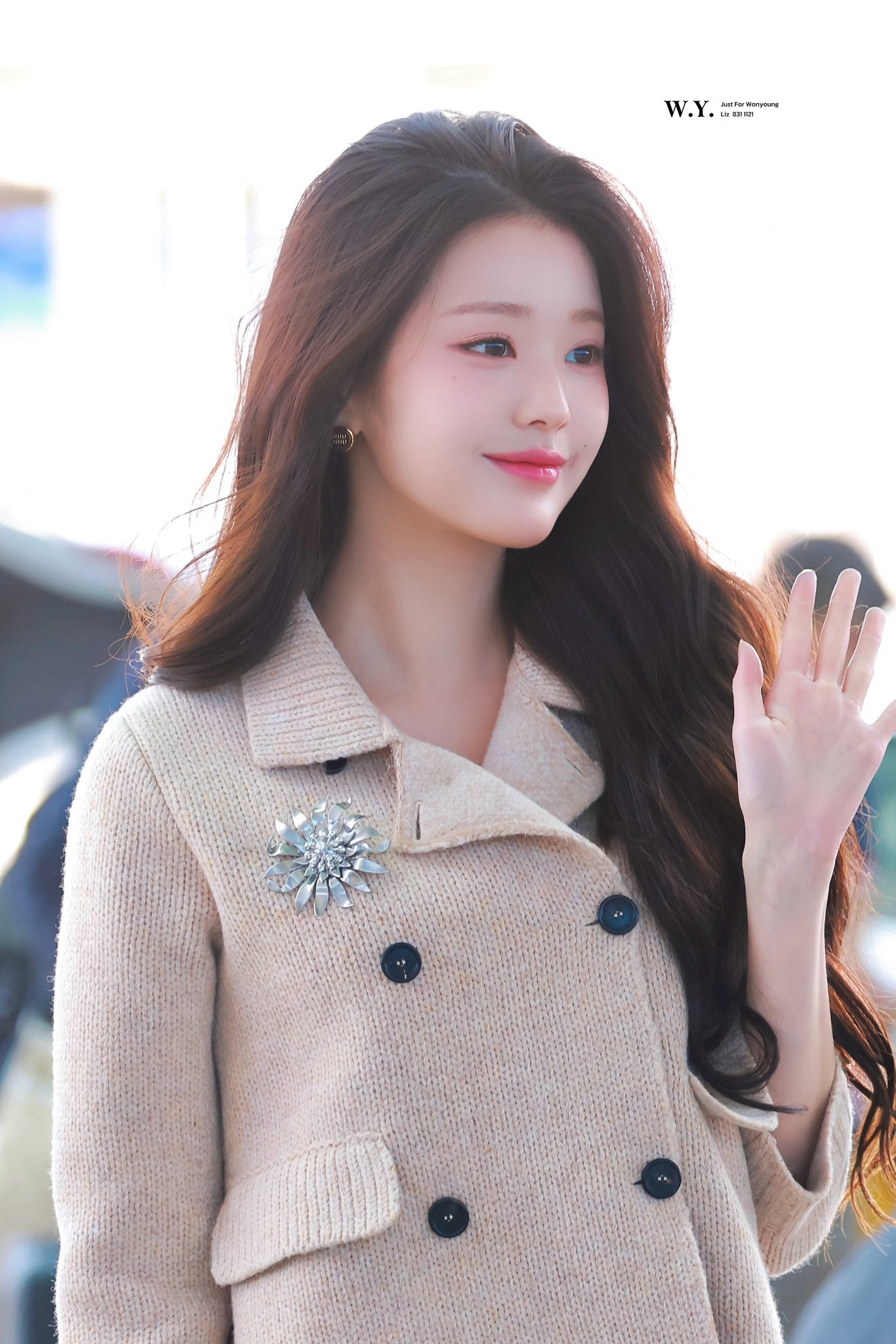 오늘자 아이브 장원영 공항 출국 고화질 짤 | 인스티즈