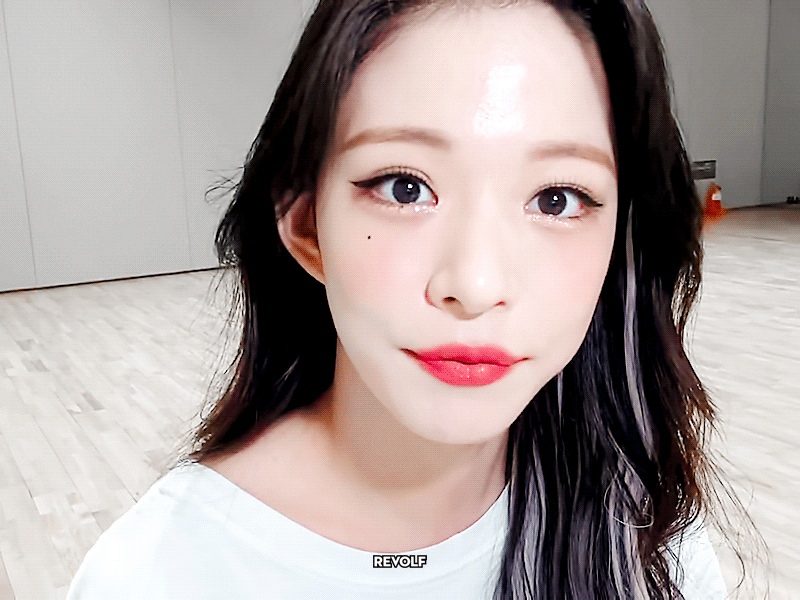 (스압)얼굴도 몸매도 이쁜 프로미스나인 이채영.jpgif | 인스티즈