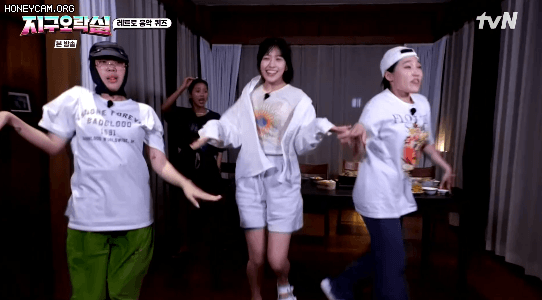 [지구오락실] 안유진이 지긋지긋 하다는 나영석 ㅋㅋㅋㅋㅋㅋㅋ | 인스티즈