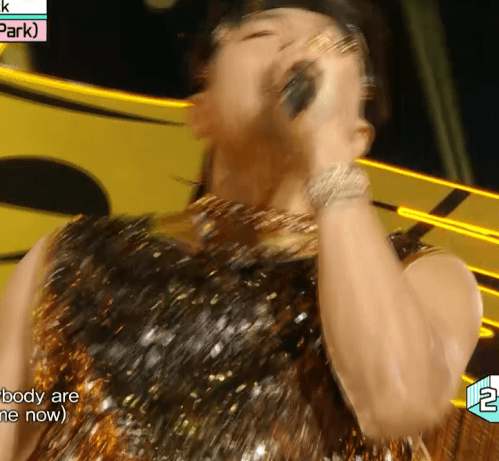 박진영 신곡무대 파트너 장원영 vs 조유리.gif | 인스티즈