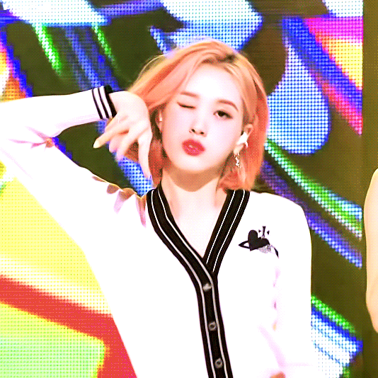 핑크색 머리가 가장 잘 어울리는 여자아이돌 걸그룹 멤버는? .gif | 인스티즈