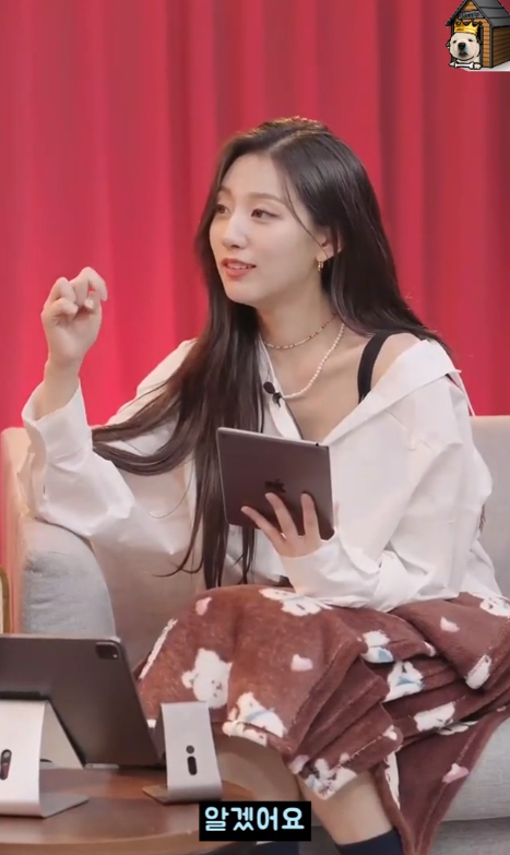알몸으로 설거지한다는 걸그룹 멤버 | 인스티즈