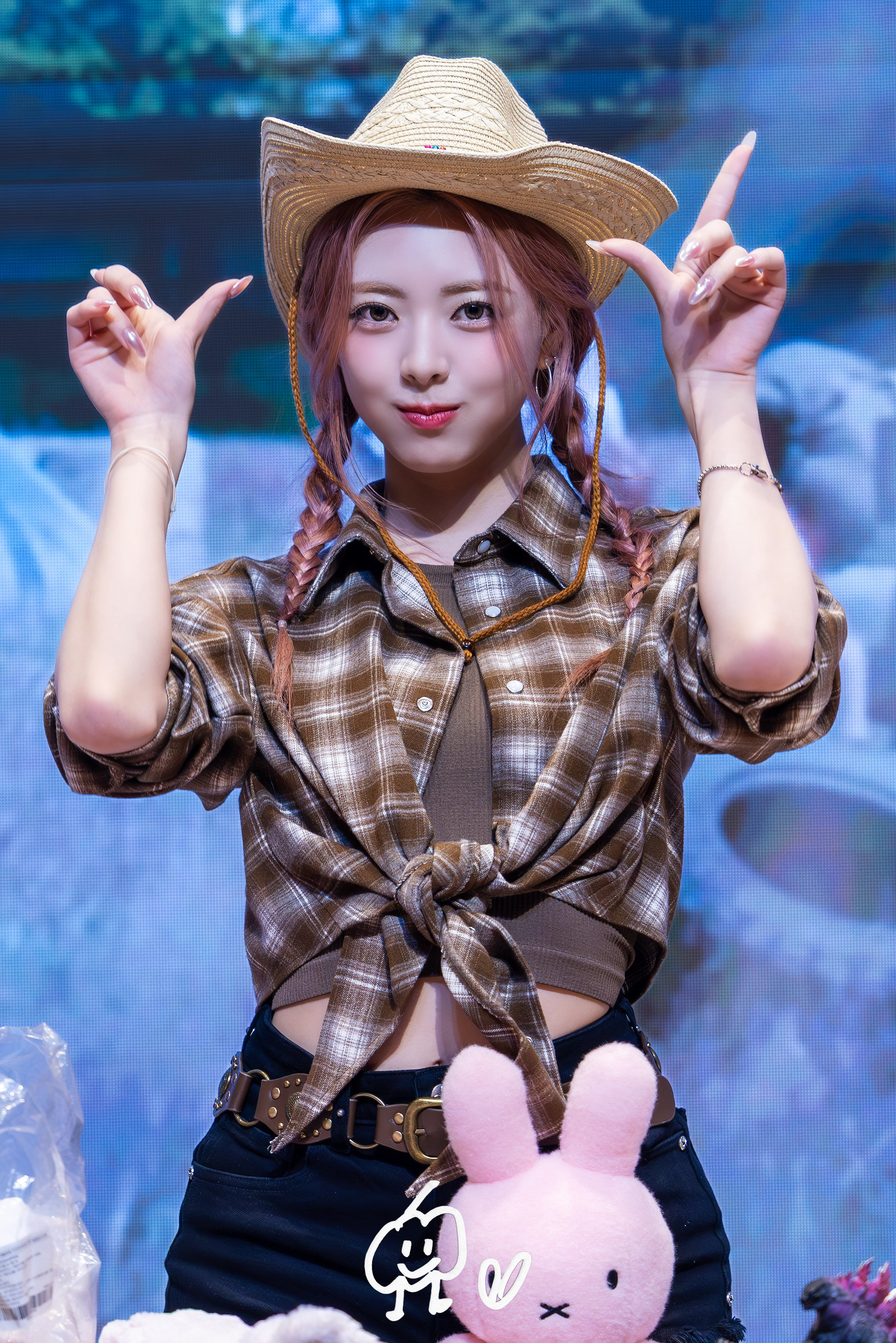 (스압)여자여자한 ITZY 유나.jpgif | 인스티즈