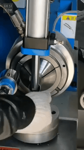 유도 코일을 사용하여 파이프 끝을 밀봉하는 기계 | 인스티즈