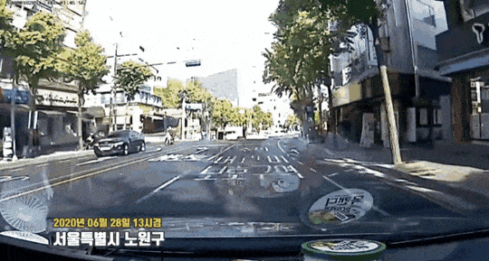 요즘 도심에서 운전할 때 심쿵하는 이유.gif | 인스티즈