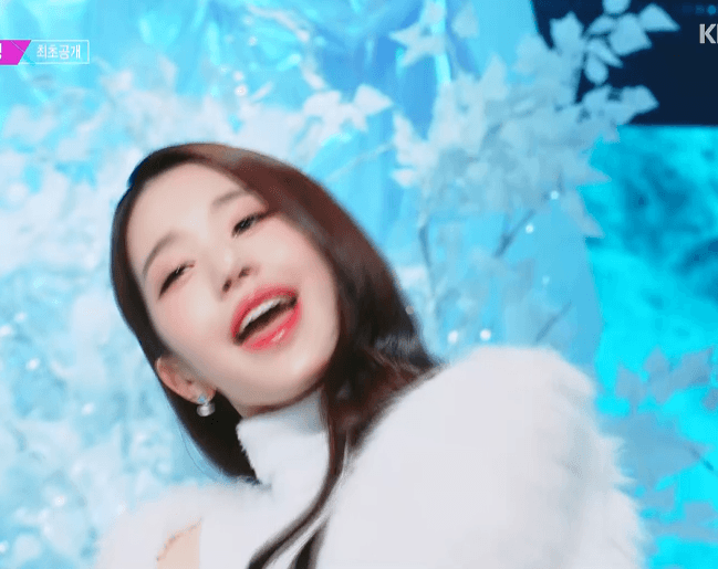 박진영 신곡무대 파트너 장원영 vs 조유리.gif | 인스티즈