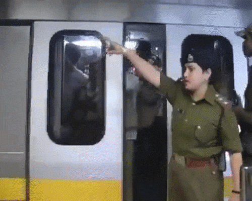 인도의 여성전용칸 남자 단속 | 인스티즈