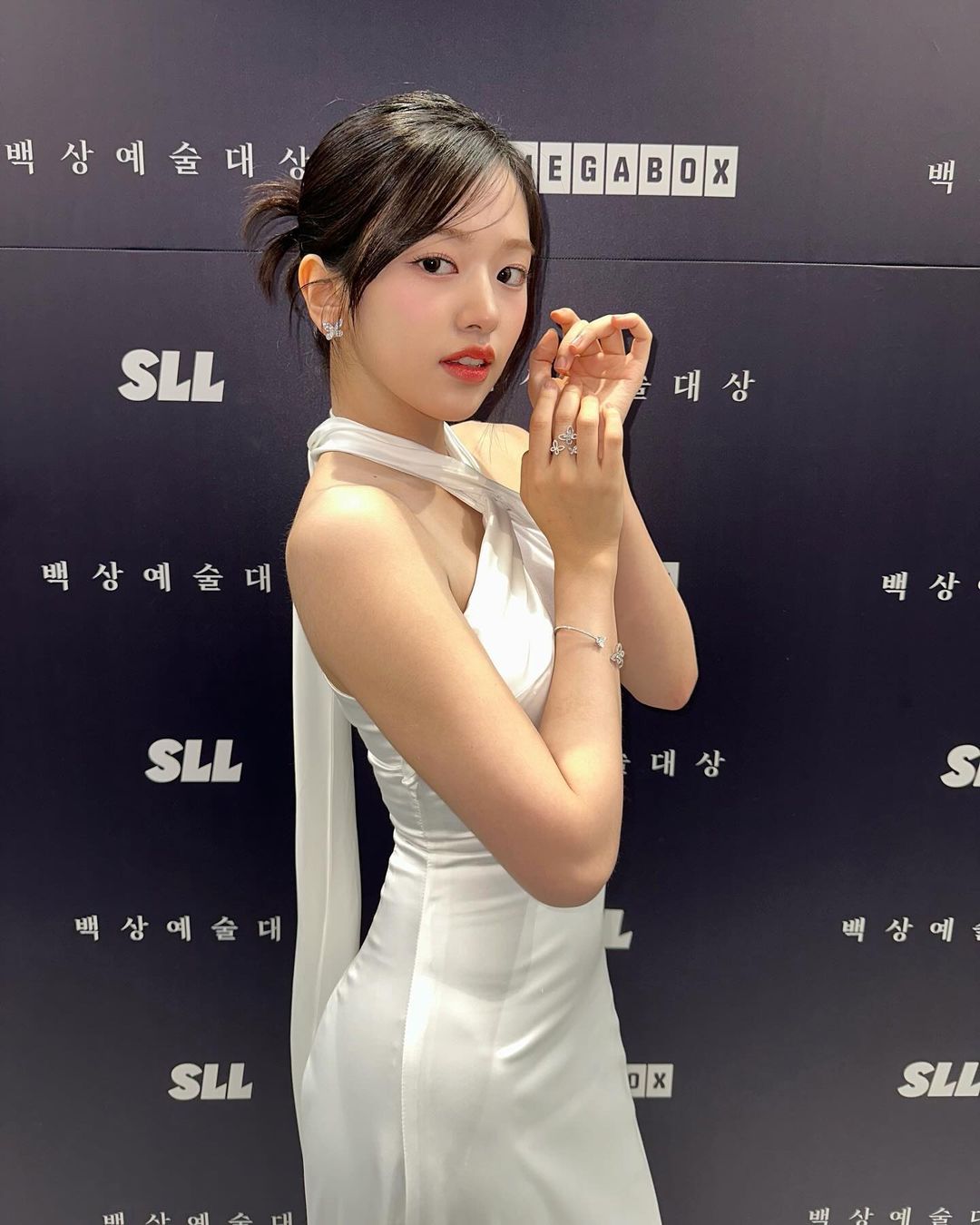 은근 이쁜데 설명할 방법이 없는 안유진 근황.jpg | 인스티즈