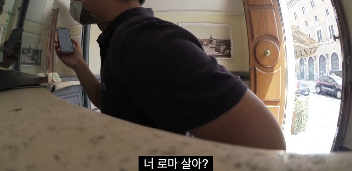 이탈리아에서 인종차별 당하고 이성적으로 참교육한 유튜버 | 인스티즈