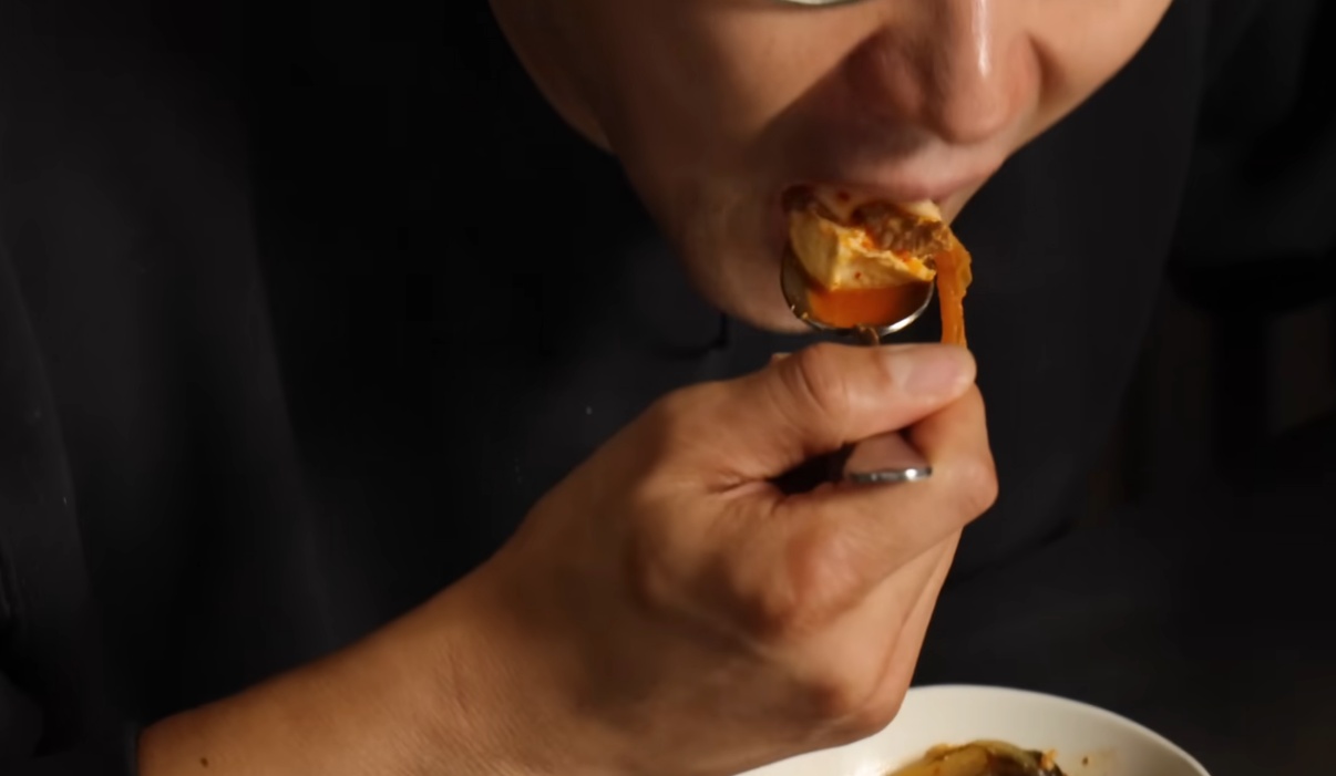 일본에서 유행 중인 까망베르 치즈 김치찌개 리뷰.jpg | 인스티즈