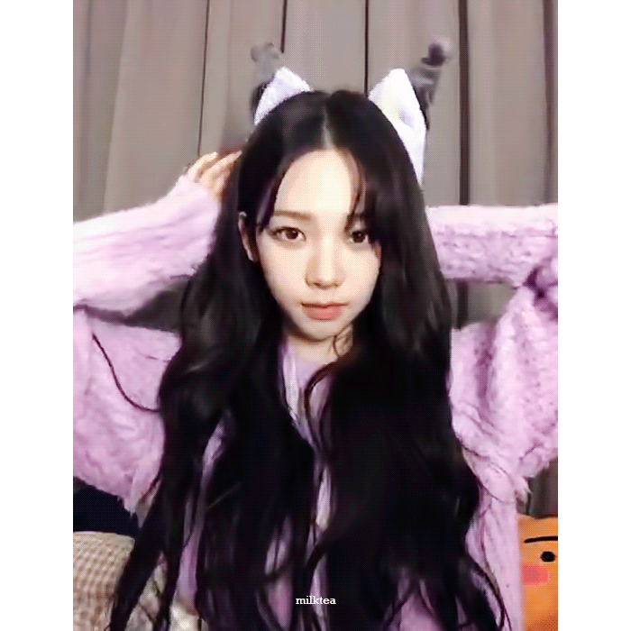 인스타 라이브하는 카리나.gif | 인스티즈