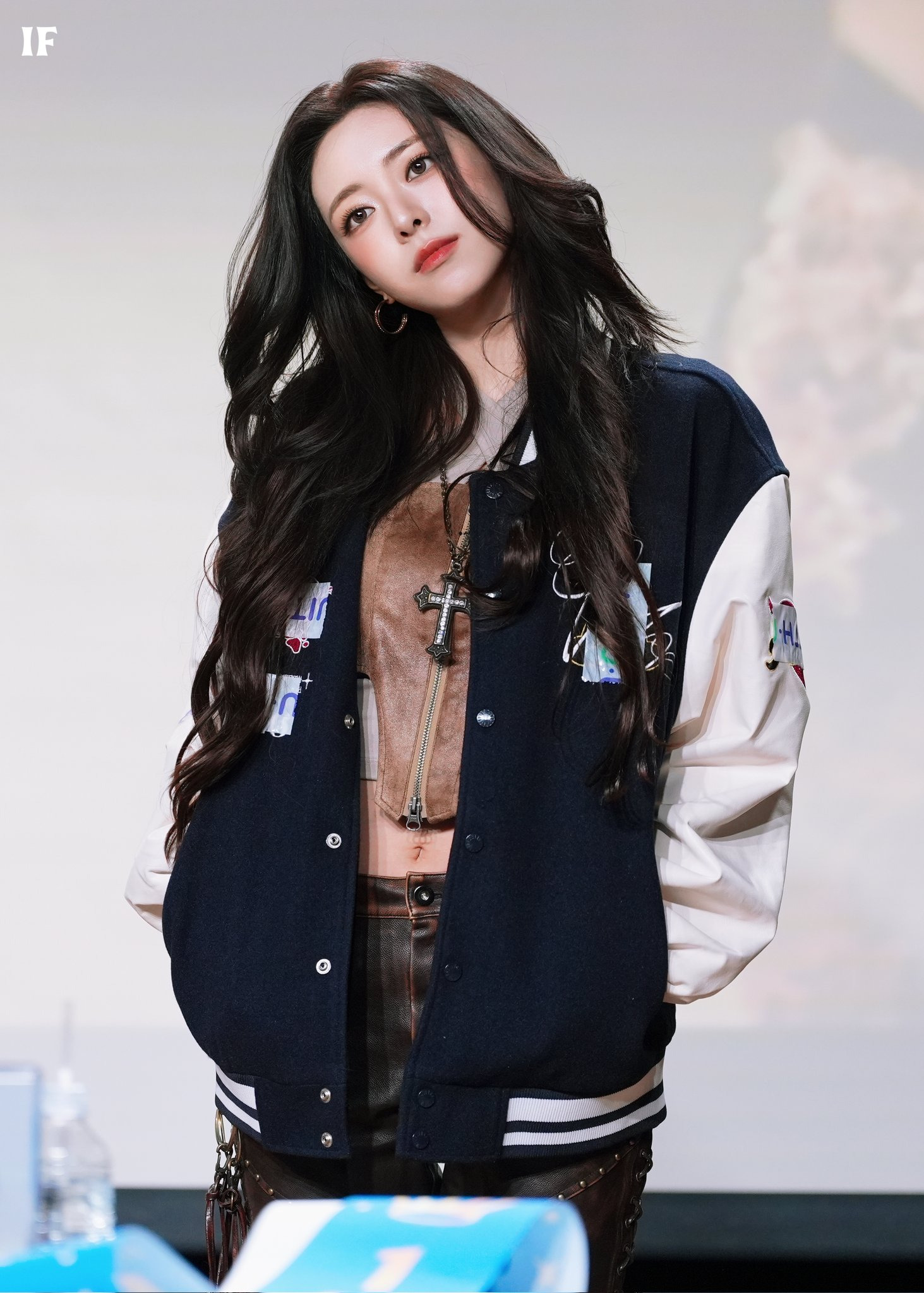 (스압)여자여자한 ITZY 유나.jpgif | 인스티즈