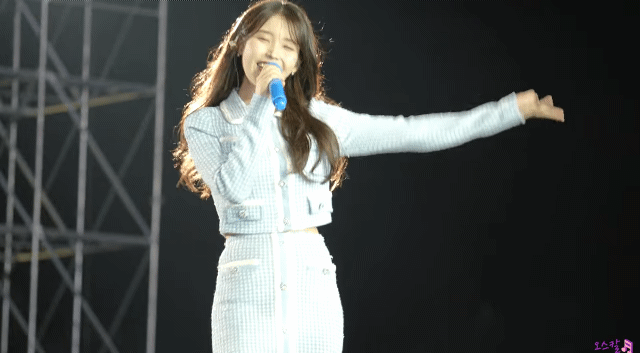 어제 행사뛴 아이유 비주얼 근황.jpg | 인스티즈