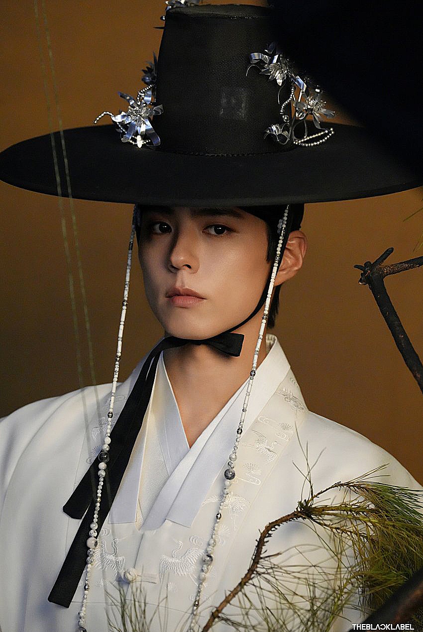 박보검 한복화보 b컷수준 | 인스티즈