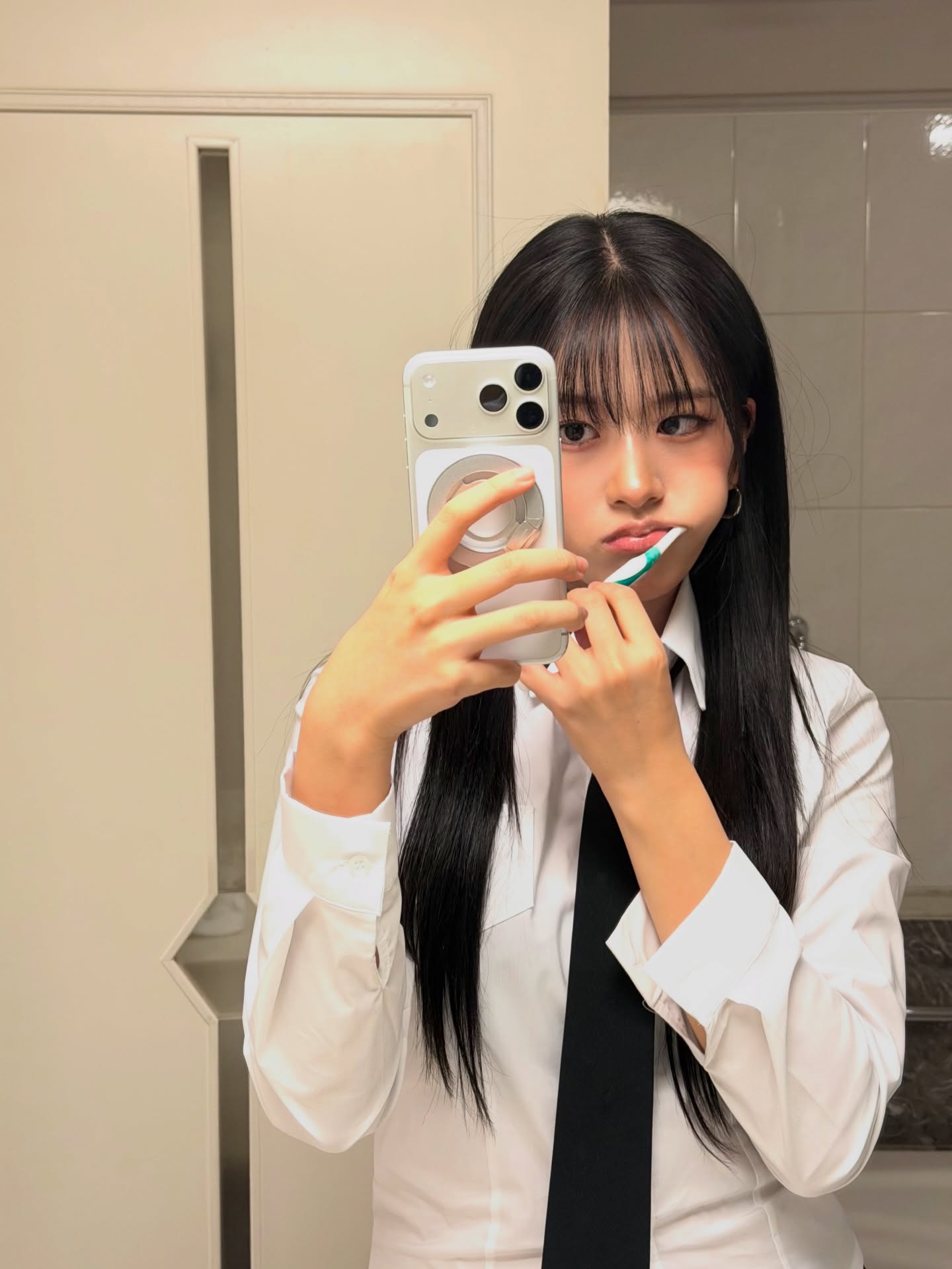 의외로 봐줄만한 아이브 안유진 얼굴 .jpg | 인스티즈