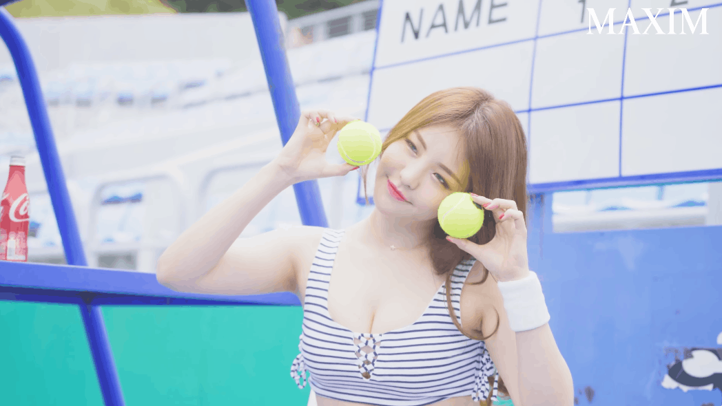 브레이브걸스 유정 맥심화보.gif 