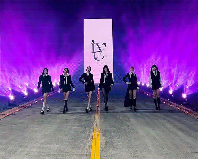 대놓고 기럭지 자랑하는 아이브 | 인스티즈