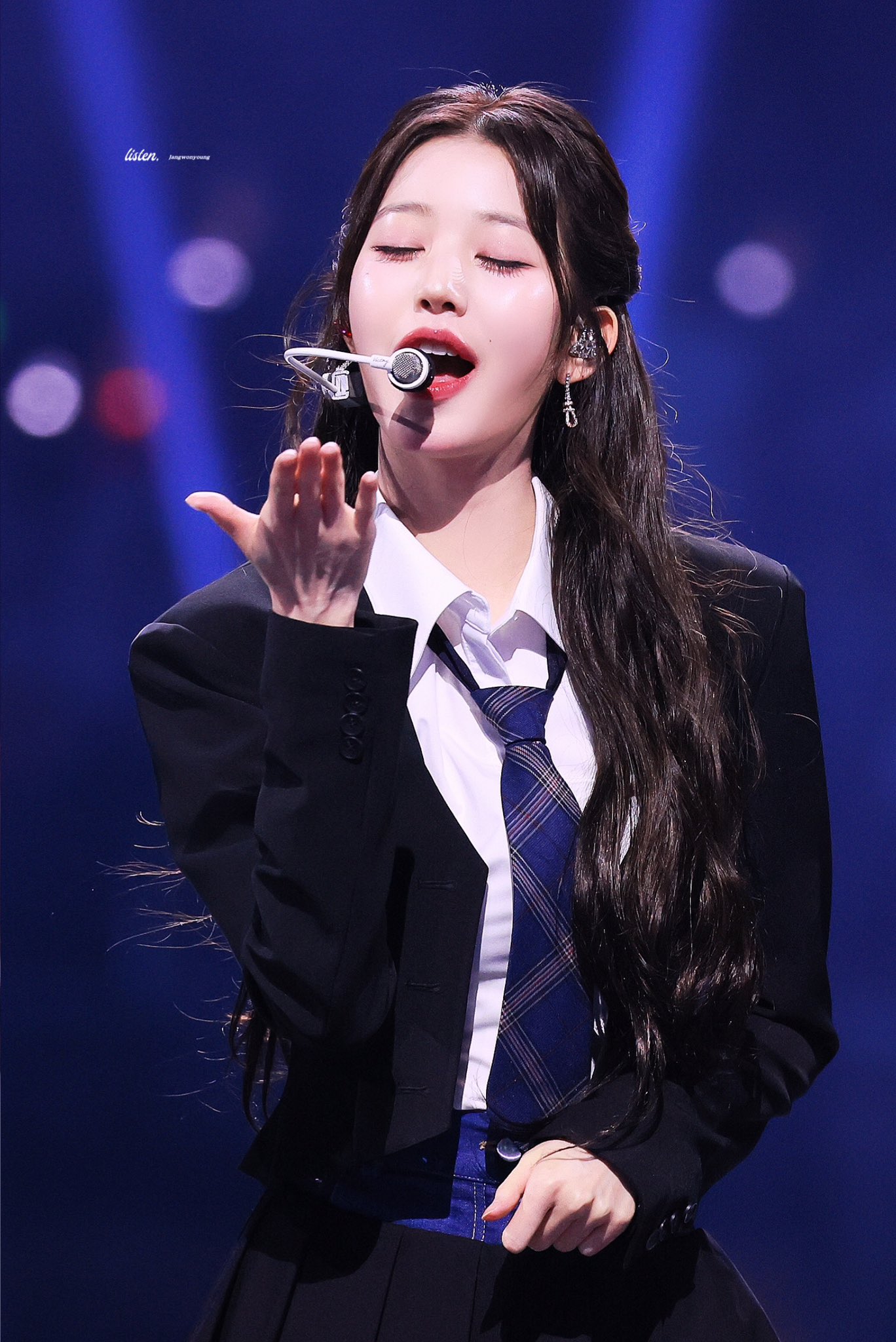 19살인데 데뷔 5주년인 천상 아이돌 장원영.jpgif | 인스티즈